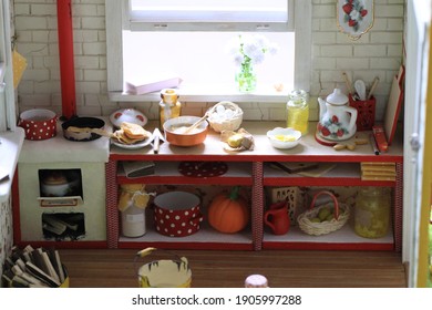 Dollhouse Miniature, Dollhouse, Small Kitchen With Strawberries And Lemons