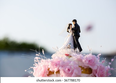 Dolls On Wedding Cake Topper 