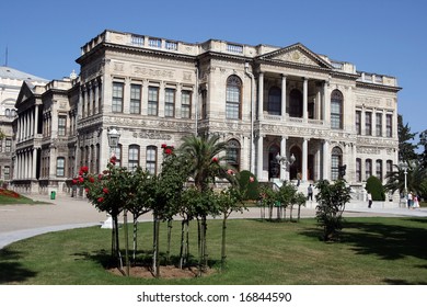 Dolmabahce Palace Stock Photo 16844590 | Shutterstock