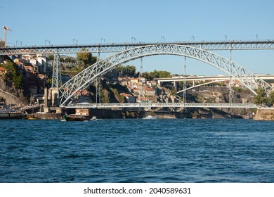 Dom Luis bridge in Porto, Portugal 