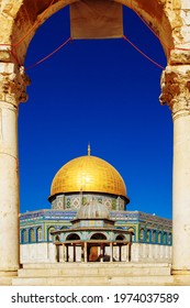 Dome Of Chain,Temple Mount,Jerusalem.call Because Solomon Is Said To Have Hung Chain Over His Father's Place Of Judgement From Which Link Would Fall If Anyone Appearing For Judgement Swore False Oath