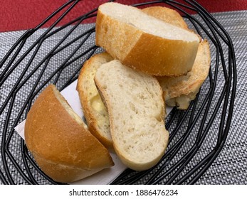 Dominican Cuisine: Toasted Bread With Butter