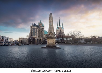 Domplatz Square View with Erfurt Cathedral, St. Severus Church (Severikirche) and Obelisk at sunset - Erfurt, Thuringia, Germany