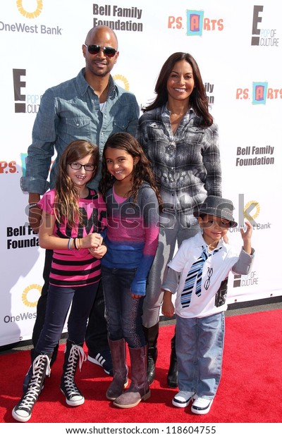 Dondre Whitfield Wife Salli Richardson Family Stock Photo 118604755 ...