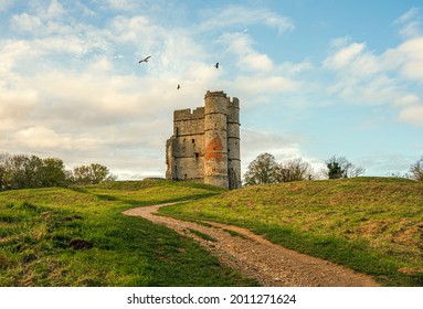 Donnington - 14th Century Castle in English Countryside (Berkshire)