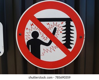 Dont Touch Electric Shock Sign Stock Photo 785690359 | Shutterstock