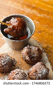 Donut Or Doughnut Holes, Deep Fried And Coated With Cinnamon, Powdered Sugar And Served With Vermont Maple Syrup And Crispy Bacon. Classic American Restaurant Breakfast Or Brunch Favorite.