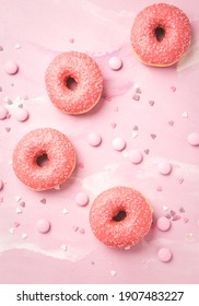 Donuts con hielo rosa