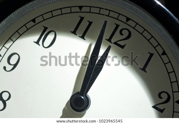 atomic clock 3 minutes to midnight
