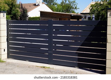 4,324 Black aluminum fence Images, Stock Photos & Vectors | Shutterstock