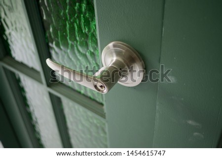 door handle, security, open the door
