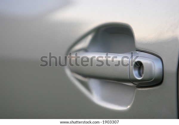 Door lock of grey\
car