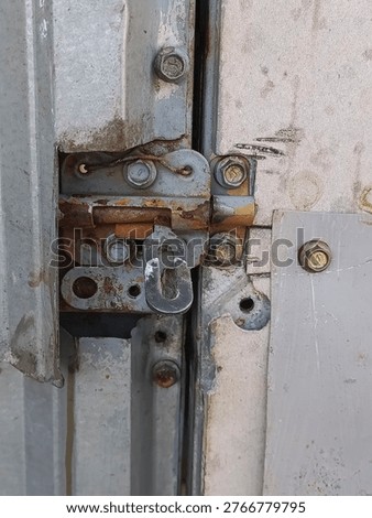 the door lock hook is starting to rust. 
