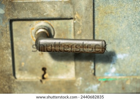 door, old, house, entrance, vintage, handle, home, architecture, antique, metal, background, wooden, decoration, design, knob, wood, doorway, lock, entry,  