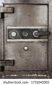 Door of the old security safe box 