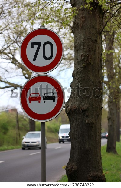 Dorsten, germany, 1 may 2020 speed limits\
on the road macro background high quality\
print