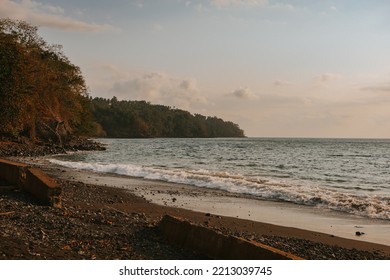 Padrão Dos Descobrimentos Beach In São Tomé Island