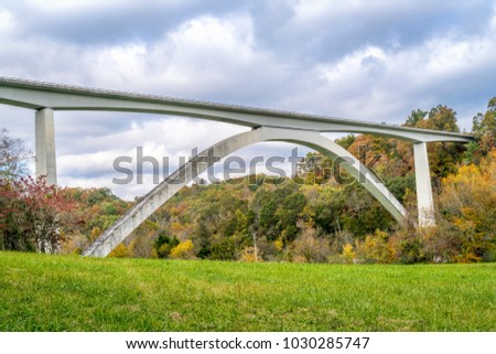 Double Arch Bridge at Natchez Trace Parkway near Franklin, TN, fall scenery