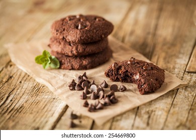 Double Chocolate Chip Cookies With Mint