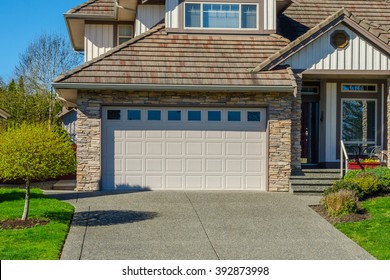 Double Doors Garage.