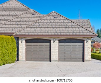 Double Doors Garage. North America.