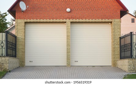 Double Garage Door Rolling Type For Two Cars