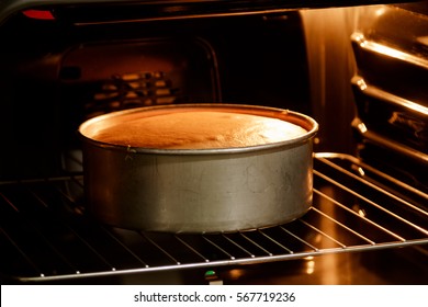 orkest Beginner Naar Cake oven Images, Stock Photos & Vectors | Shutterstock