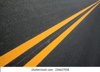 9,875 Double yellow lines Images, Stock Photos & Vectors | Shutterstock