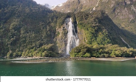 Doubtful Sounds, Fiordland, New Zealand