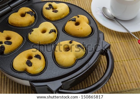 Doughnut Prepared in Doughnut Maker