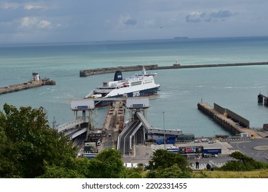 DOVER, ENGLAND - 09 09 2022: A DFDS Car Ferry Ship Turning Around In The Sea Water In The Port Of Dover