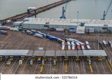 Dover, England, UK - 25/08/2015 
Lorries And Cars Queuing To Exit Dover