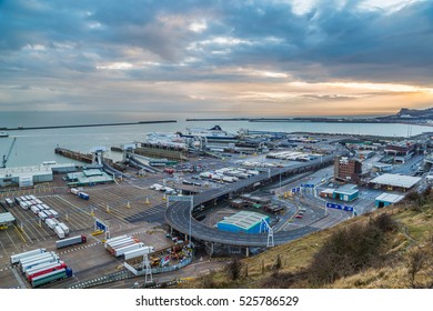 Dover, England, UK - 25/08/2015 
Lorries And Cars Queuing To Board Ferries At Dover