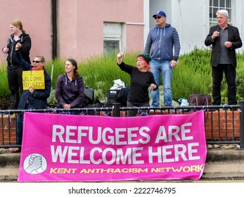 Dover, Kent, UK 5th September 2022, Port Of Dover, Protestors In Favour Of Migrants, Welcome Refugees To The UK.

