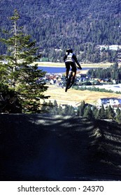 Downhill, mountain biking, extreme, sports, cycling, riding, bike, athlete, race, athletic, Big Bear Lake