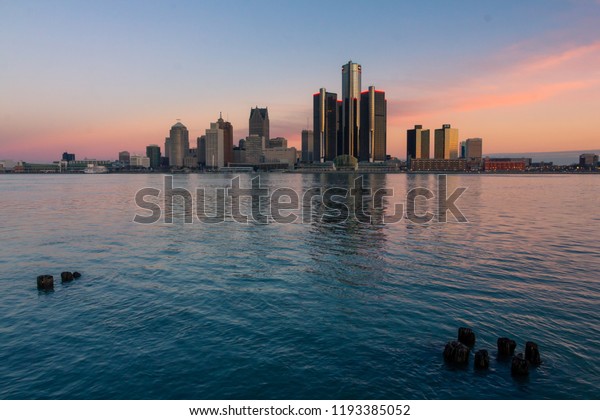 Downtown Detroit skyline from Windsor riverfront\
at dawn (ON, Canada)