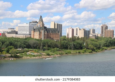 Downtown Saskatoon In Summer Bessborough Hotel 