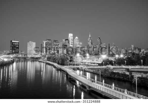 469 Black And White Philadelphia Skyline Images, Stock Photos & Vectors