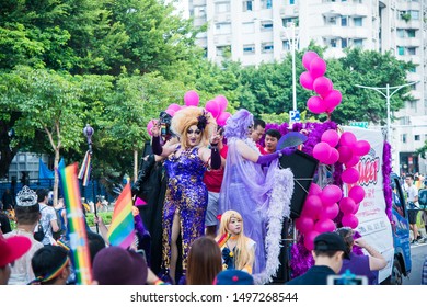 7,013 Drag queen pride parade Images, Stock Photos & Vectors | Shutterstock