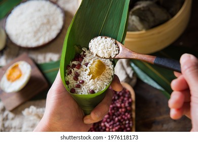 Dragon Boat Festival Make Rice Dumplings ,Chinese Tradition Food Zongzi