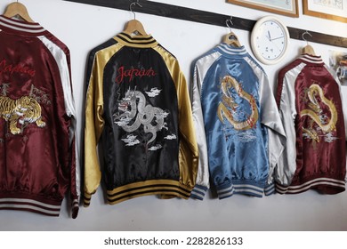 dragon print jacket It is another type of clothing that is popular in Japan.