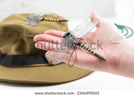 Dragonfly figurine with insect repellent effect