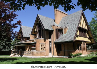 Dramatic Architecture On This Frank Lloyd Wright Designed House In Oak Park, Illinois