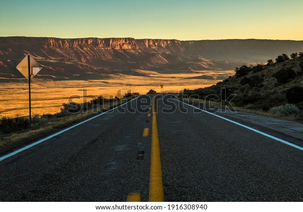 dramatic landscape photo  of the Grand\
Canyon National\
Park,Arizona