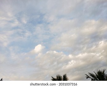 Dramatic Simpsons Clouds Floating In The Morning Sky