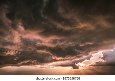 Dramatic sky, perfect for sky replacement, backgrounds, screen saver or any other application