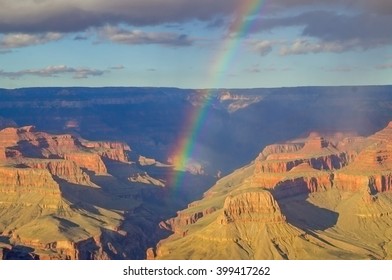 A Dramatic View Of The Grand Canyon National Park (south Rim) With A Multicolored Rainbow On An Autumn Day