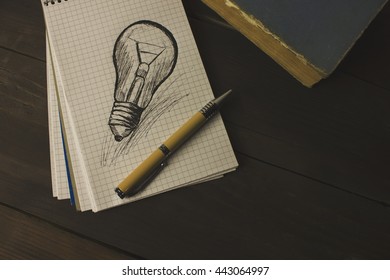 drawing light bulb idea