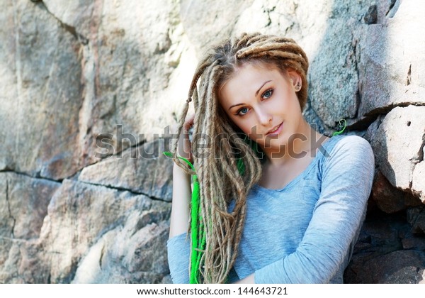 Dreadlocks Fashion Hairstyle Dreads Beauty Woman Stockfoto