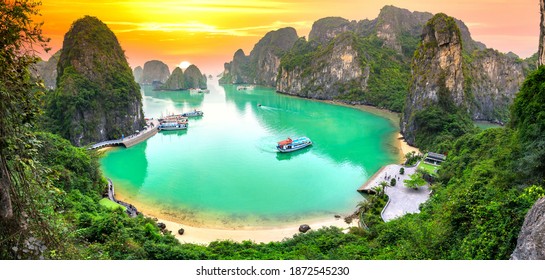 Dreamy Sunset Landscape Halong Bay, Vietnam View From Adove. This Is The UNESCO World Heritage Site, A Beautiful Natural Wonder In Northern Vietnam